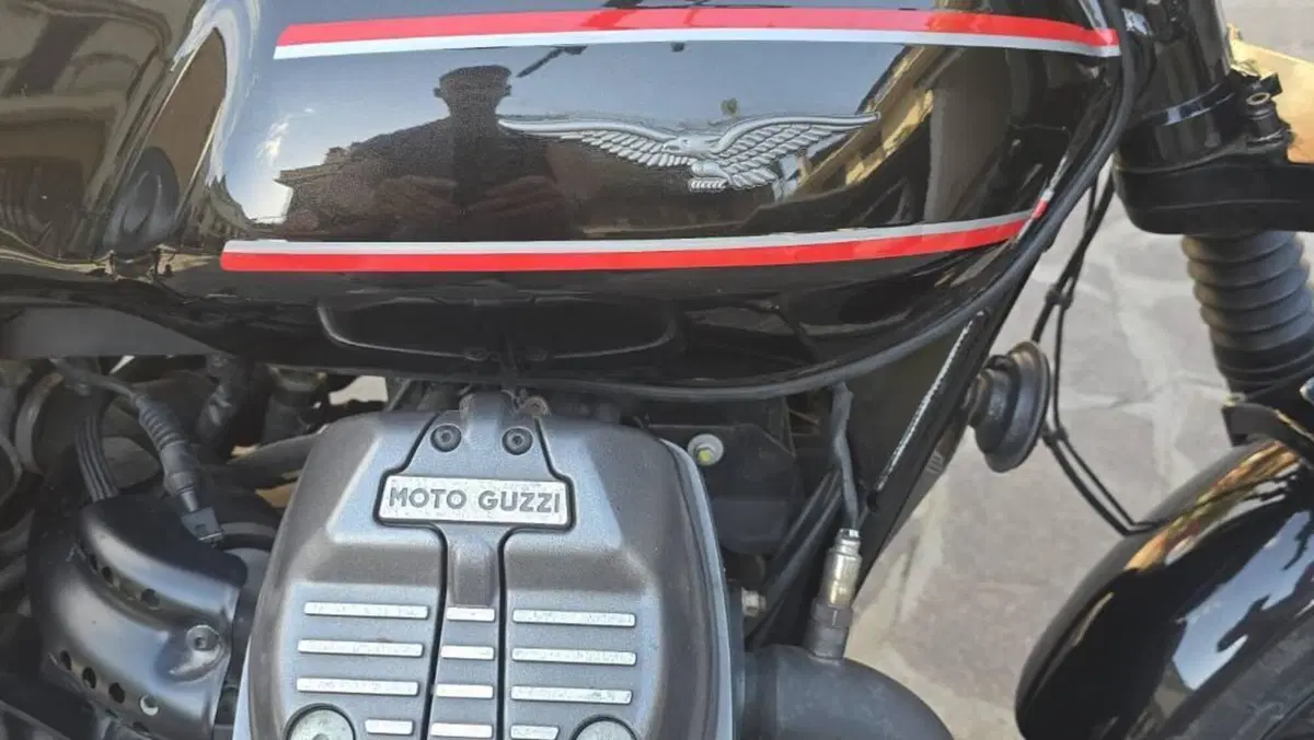 Moto Guzzi V7 Stone Special Edition (2022 - 25)  (7)