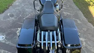Harley-Davidson 1690 Street Glide (2011 - 13) - FLHX  (5)