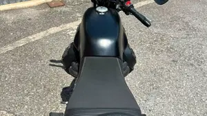 Moto Guzzi V7 Stone (2021 - 24)  (5)