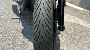 Moto Guzzi V7 Stone (2021 - 24)  (7)
