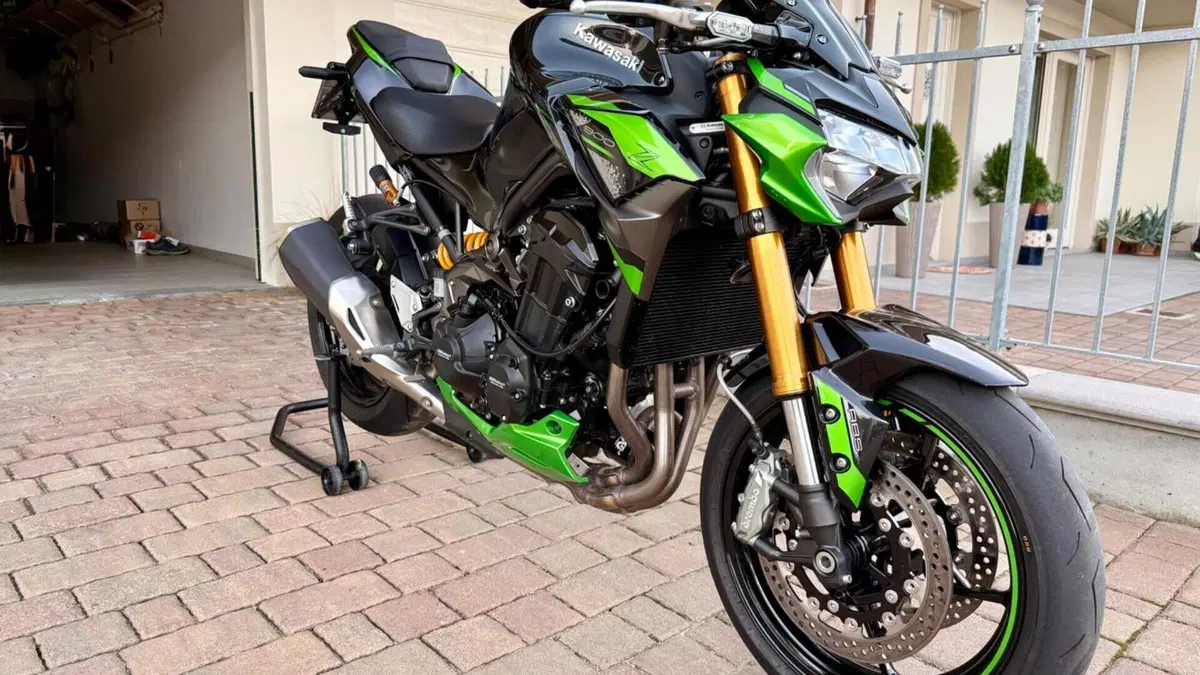 Kawasaki Z 900 SE (2022 - 24)  (2)