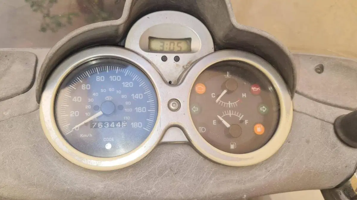 Piaggio Beverly 250 (2004 - 05)  (4)