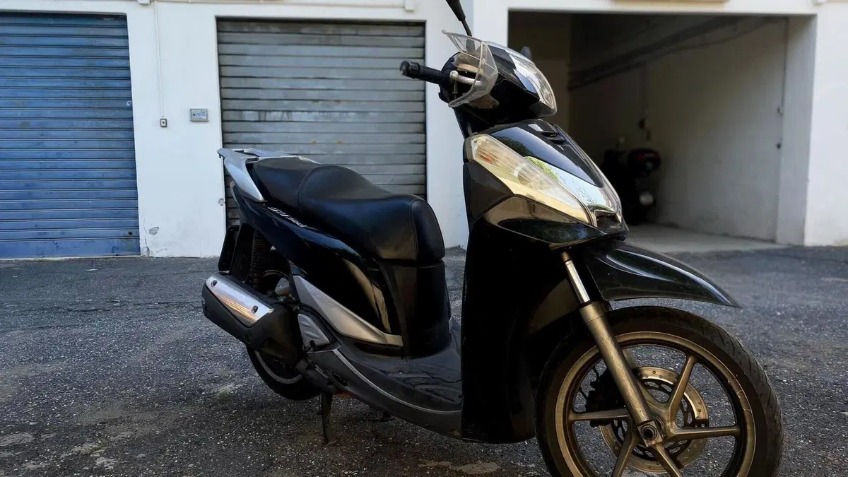 Honda SH 300 i (2011 - 14)  (2)