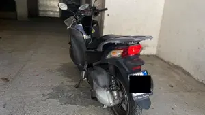 Honda SH 300 i (2011 - 14)  (5)