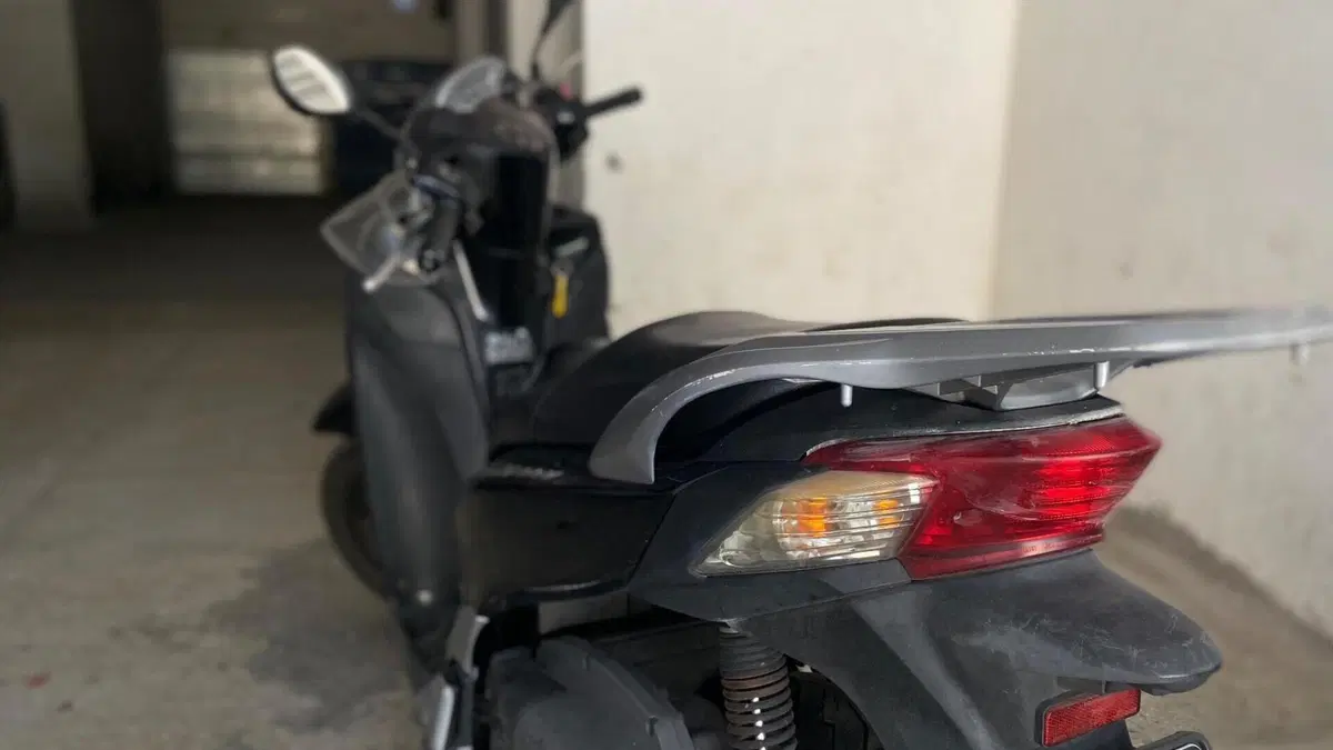 Honda SH 300 i (2011 - 14)  (6)