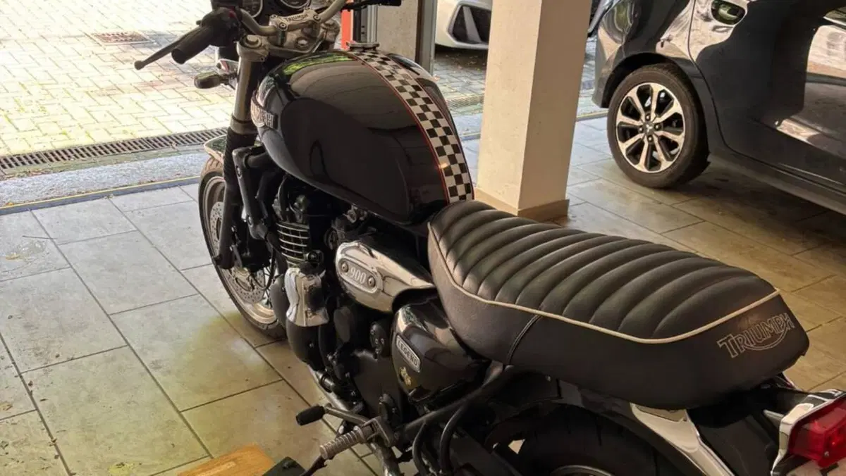 Triumph Legend TT 900 (1998 - 02)  (5)