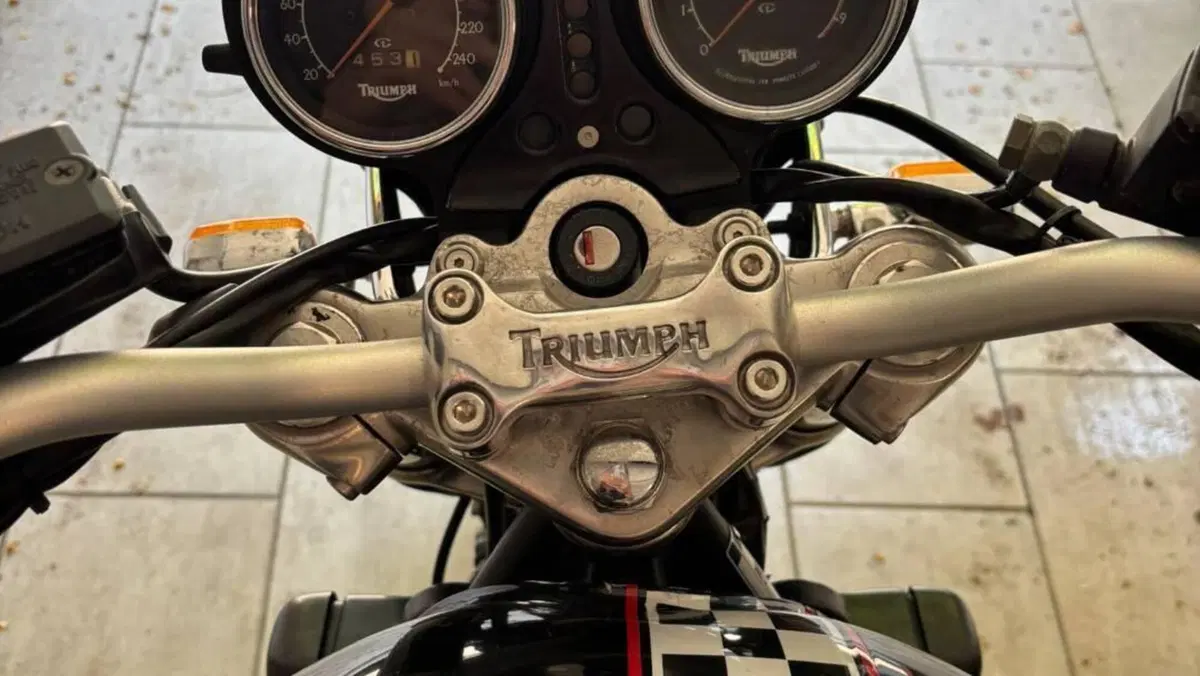 Triumph Legend TT 900 (1998 - 02)  (6)