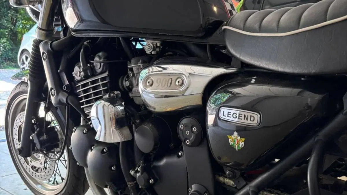 Triumph Legend TT 900 (1998 - 02)  (7)