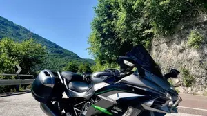 Kawasaki Ninja H2 SX SE+ (2019 - 20)  (2)