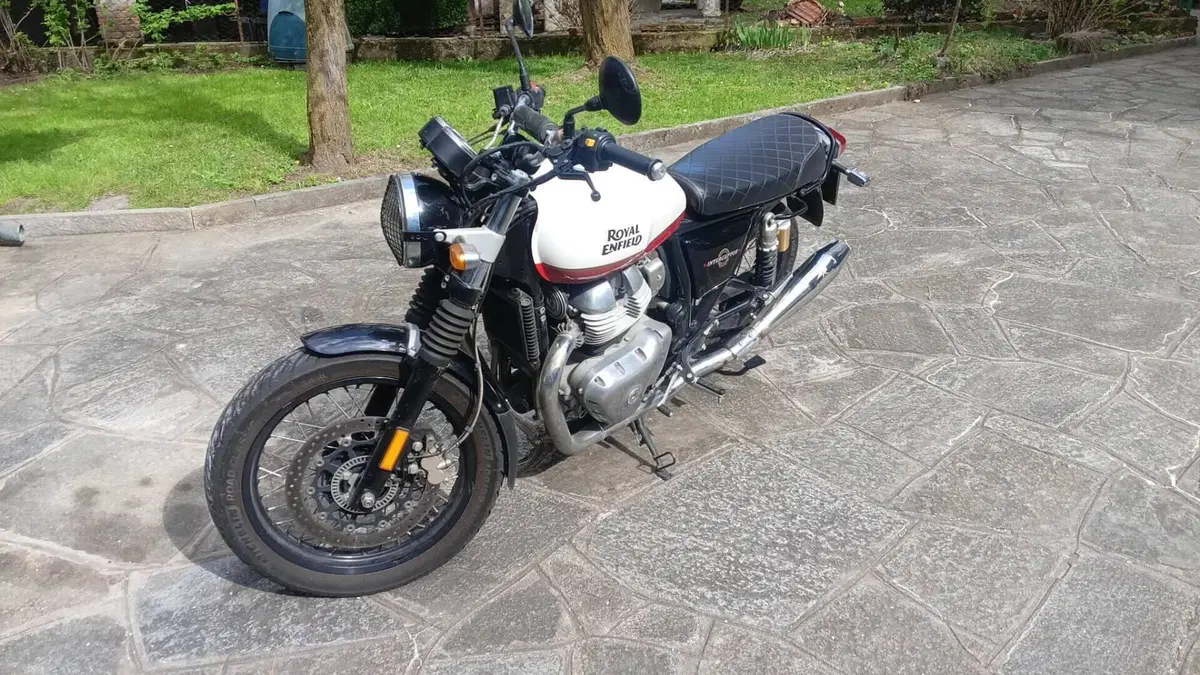 Royal Enfield Interceptor 650 (2019 - 20)  (2)