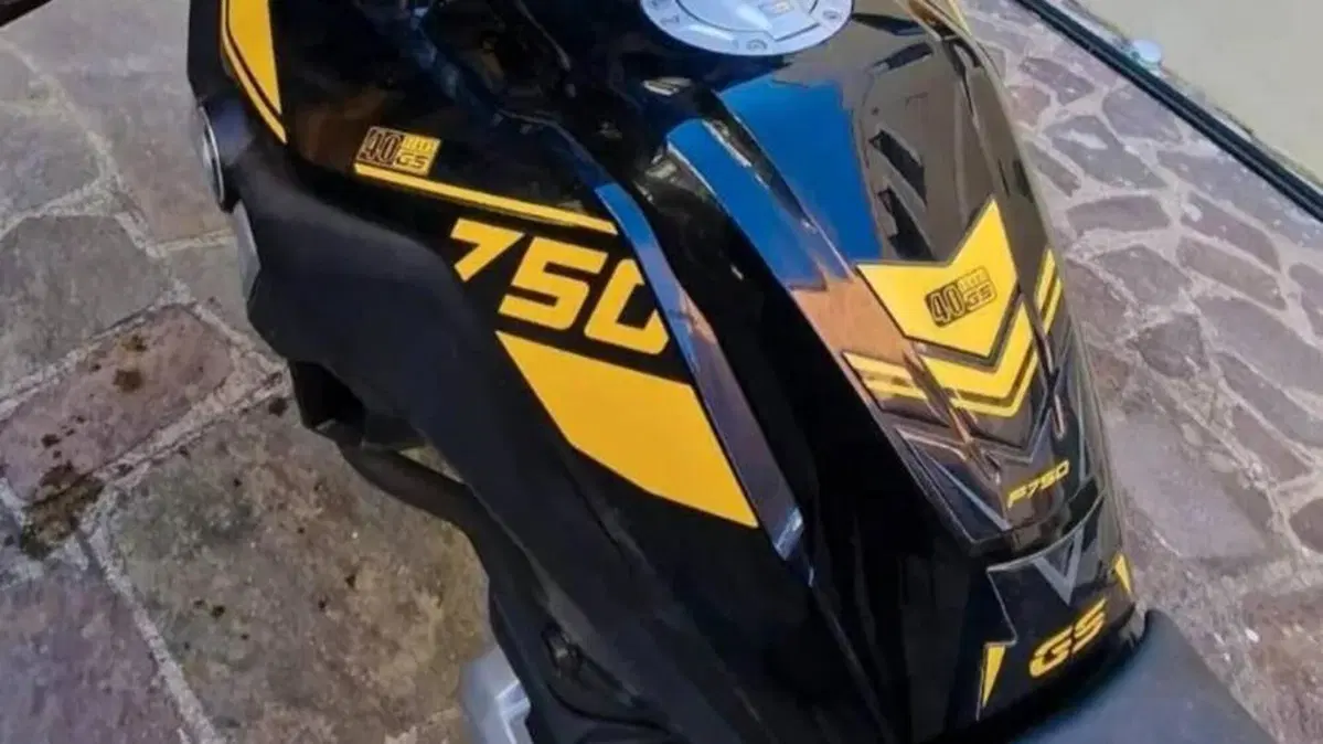 Bmw F 750 GS Edition 40 Years GS (2021)  (2)