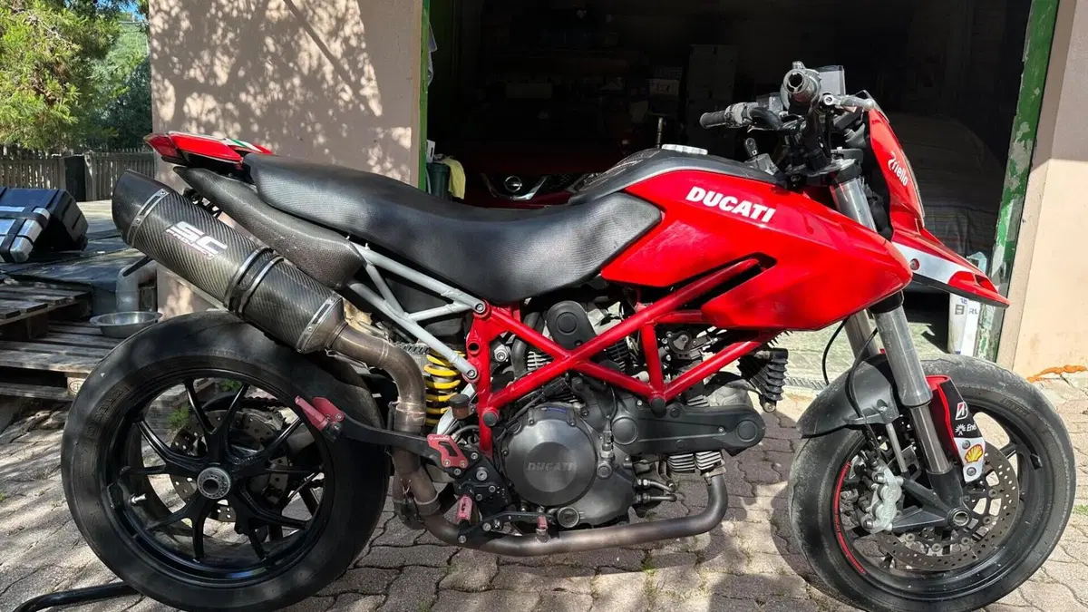 Ducati Hypermotard 796 (2012) 