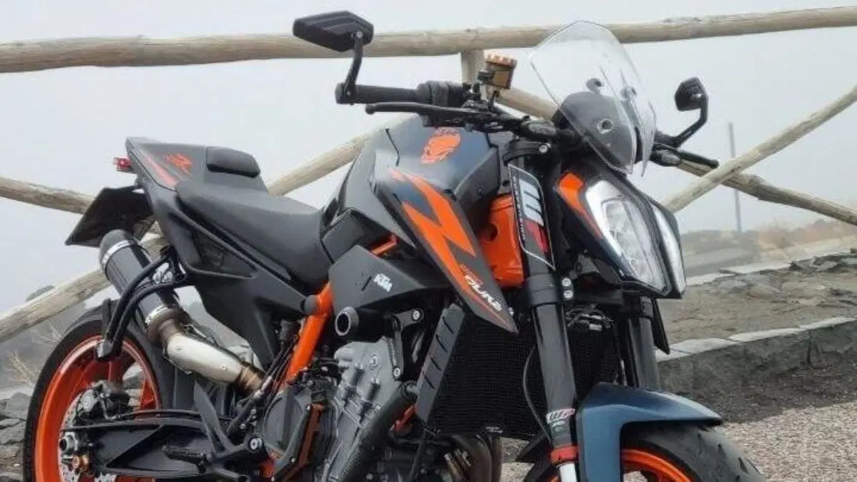 KTM 890 Duke R (2022 - 23) 