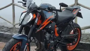 KTM 890 Duke R (2022 - 23)  (2)