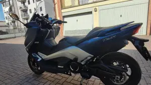 Yamaha T-Max 530 DX (2017 - 19)  (6)