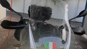 Moto Guzzi V85 TT Guardia d'Onore (2022 - 23)  (5)
