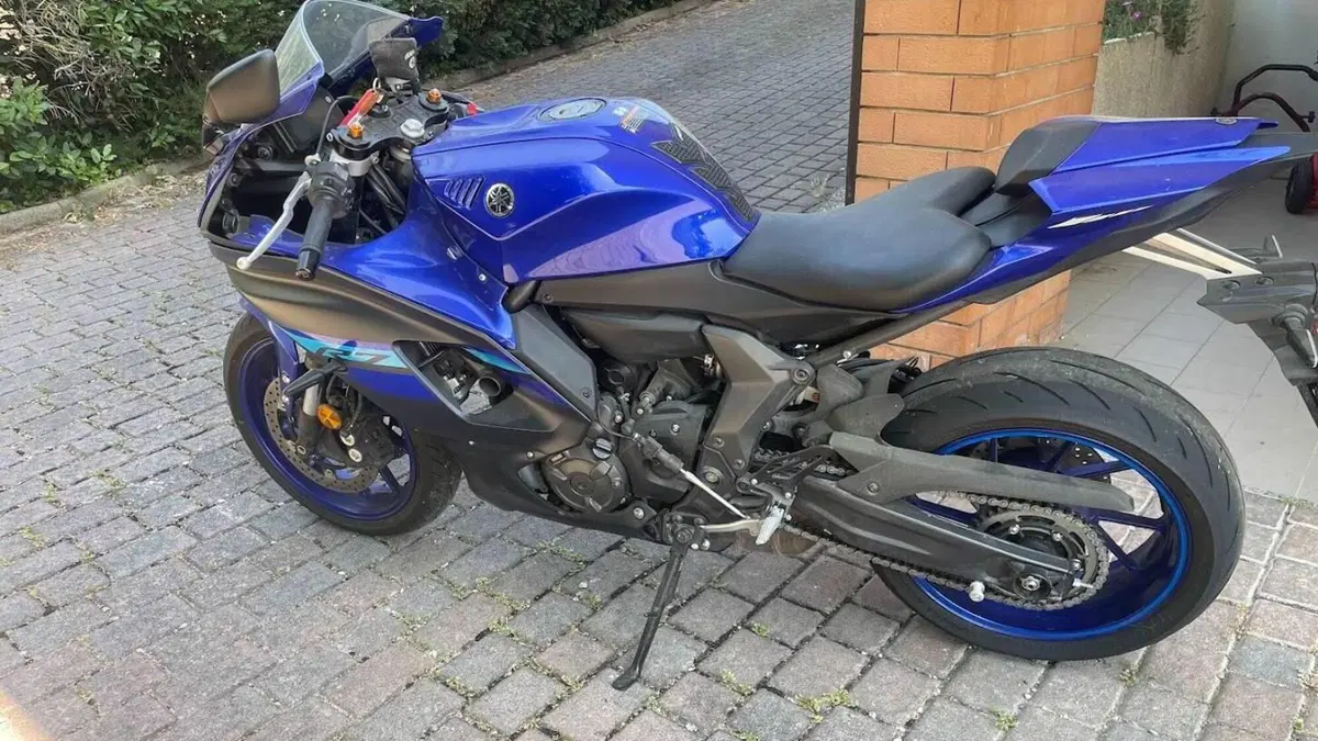 Yamaha YZF R7 (2021 - 25) 
