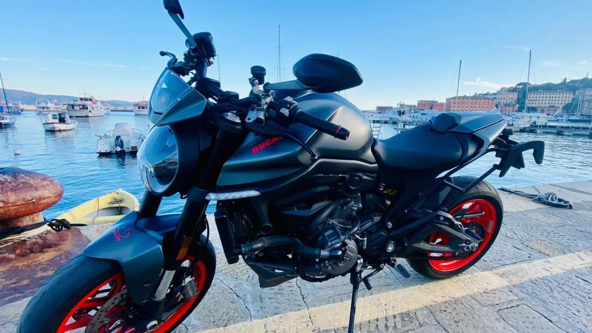 Ducati Monster 937 + (2021 - 25)  (5)