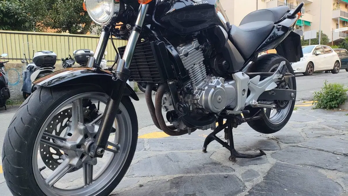 Honda CBF 500 