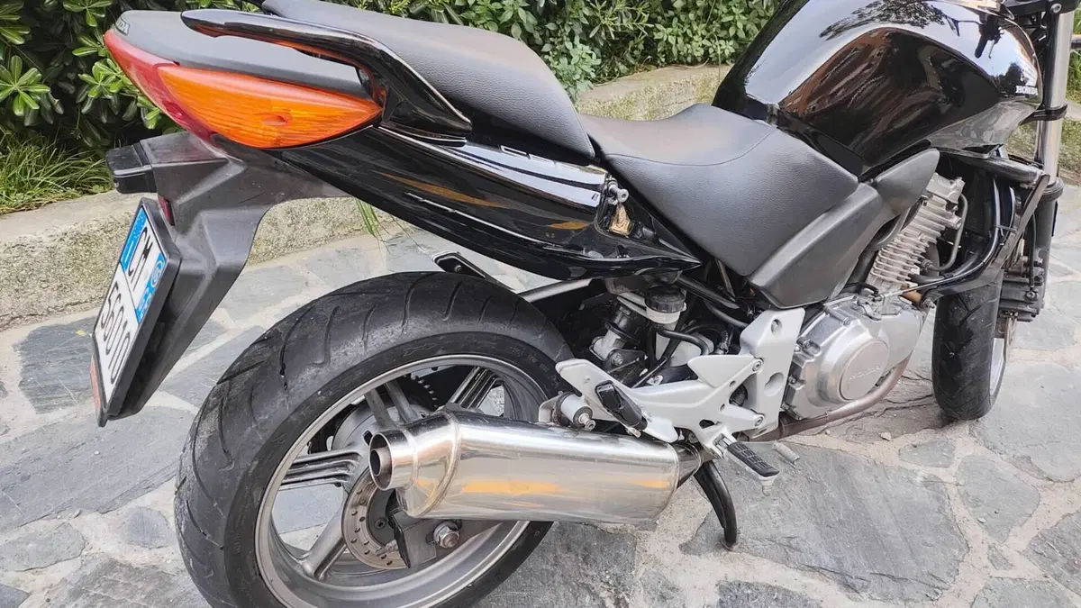 Honda CBF 500  (8)