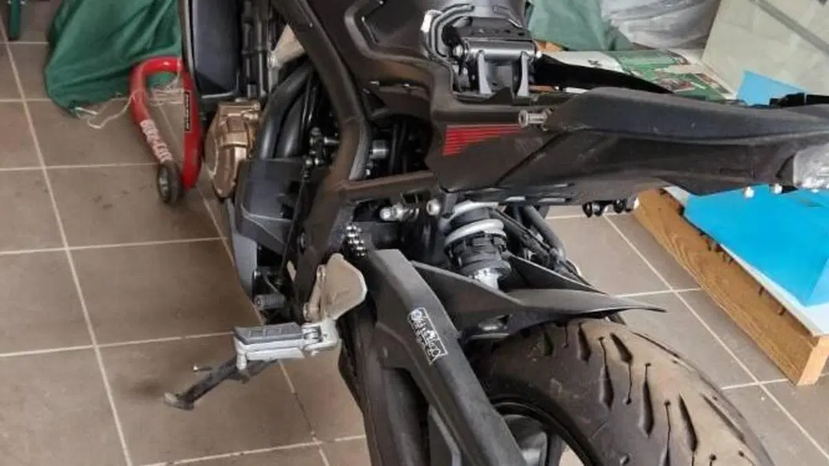 Honda CBR 650 F (2017 - 18)  (3)