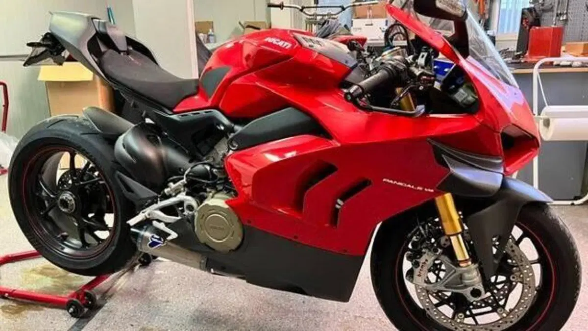 Ducati Panigale V4 S 1100 (2018 - 19)  (2)
