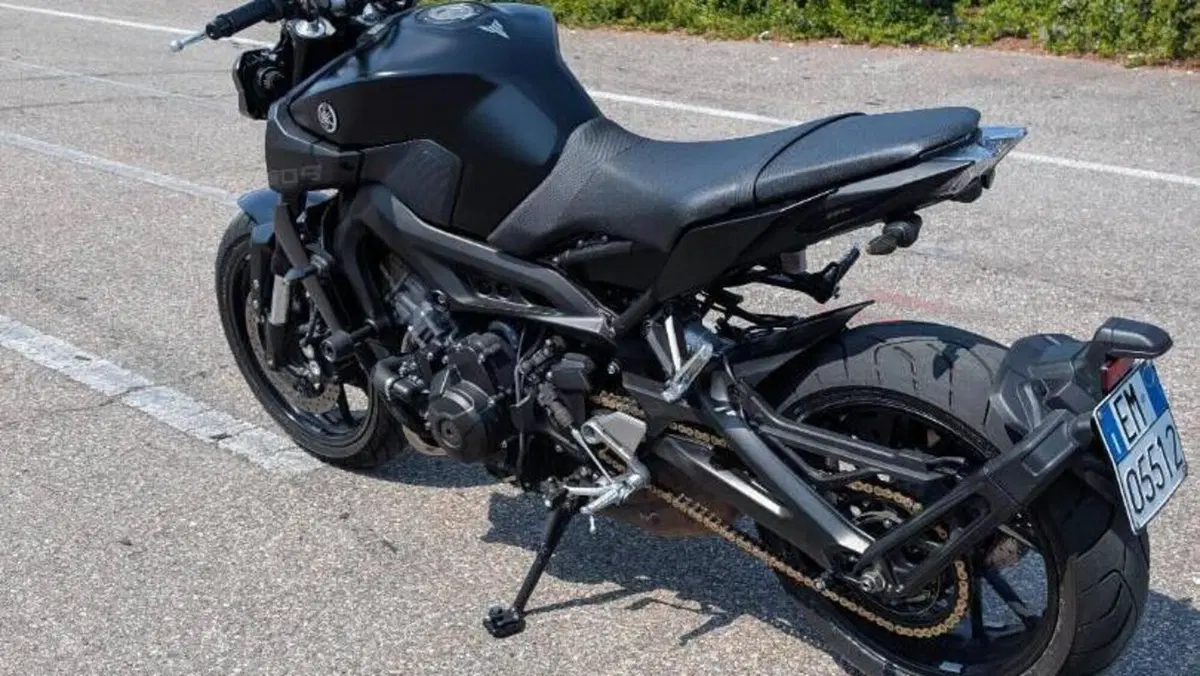 Yamaha MT-09 (2017 - 20)  (4)