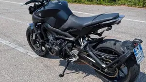 Yamaha MT-09 (2017 - 20)  (4)