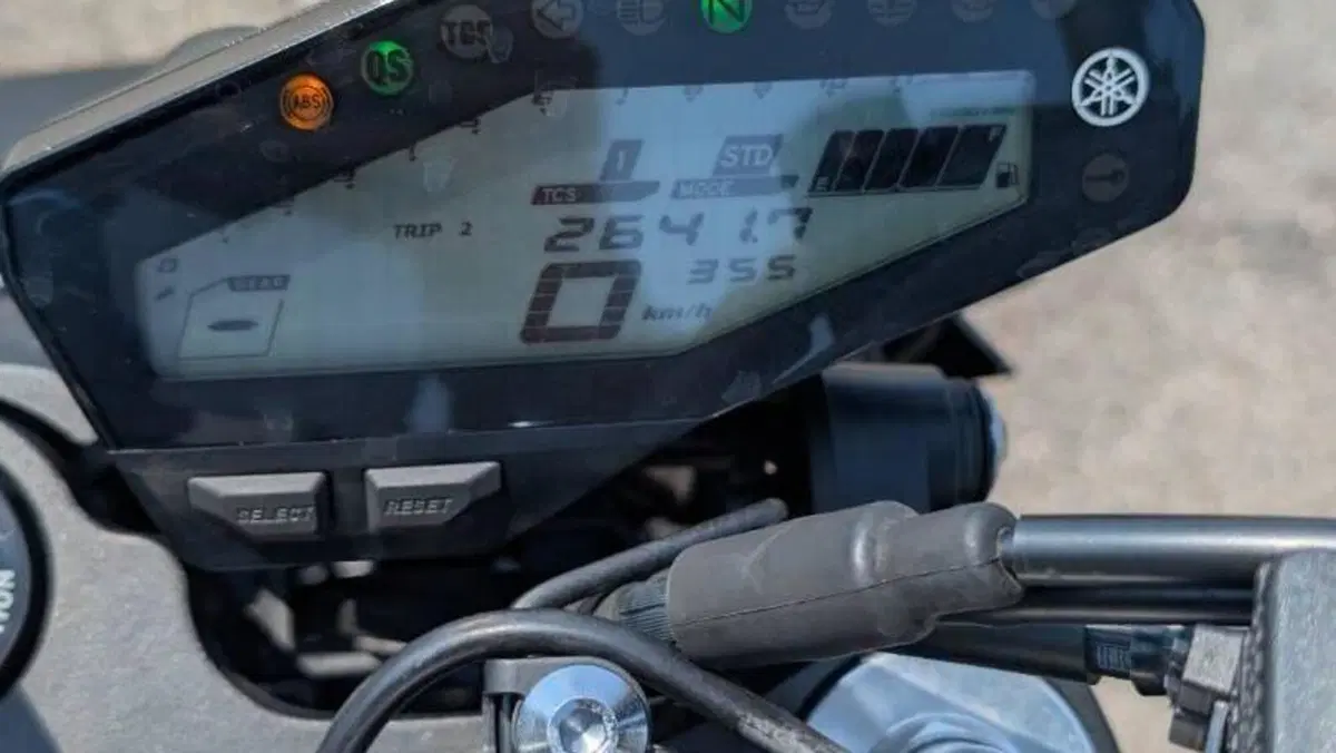 Yamaha MT-09 (2017 - 20)  (6)