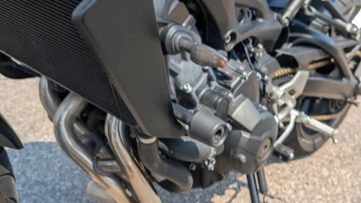 Yamaha MT-09 (2017 - 20)  (7)