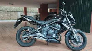 Kawasaki ER-6N (2009 - 11)  (2)