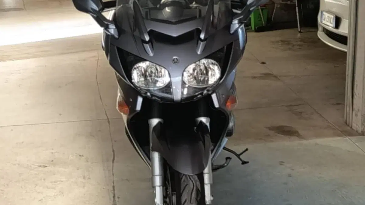 Yamaha FJR 1300 ABS (2005 - 06)  (5)
