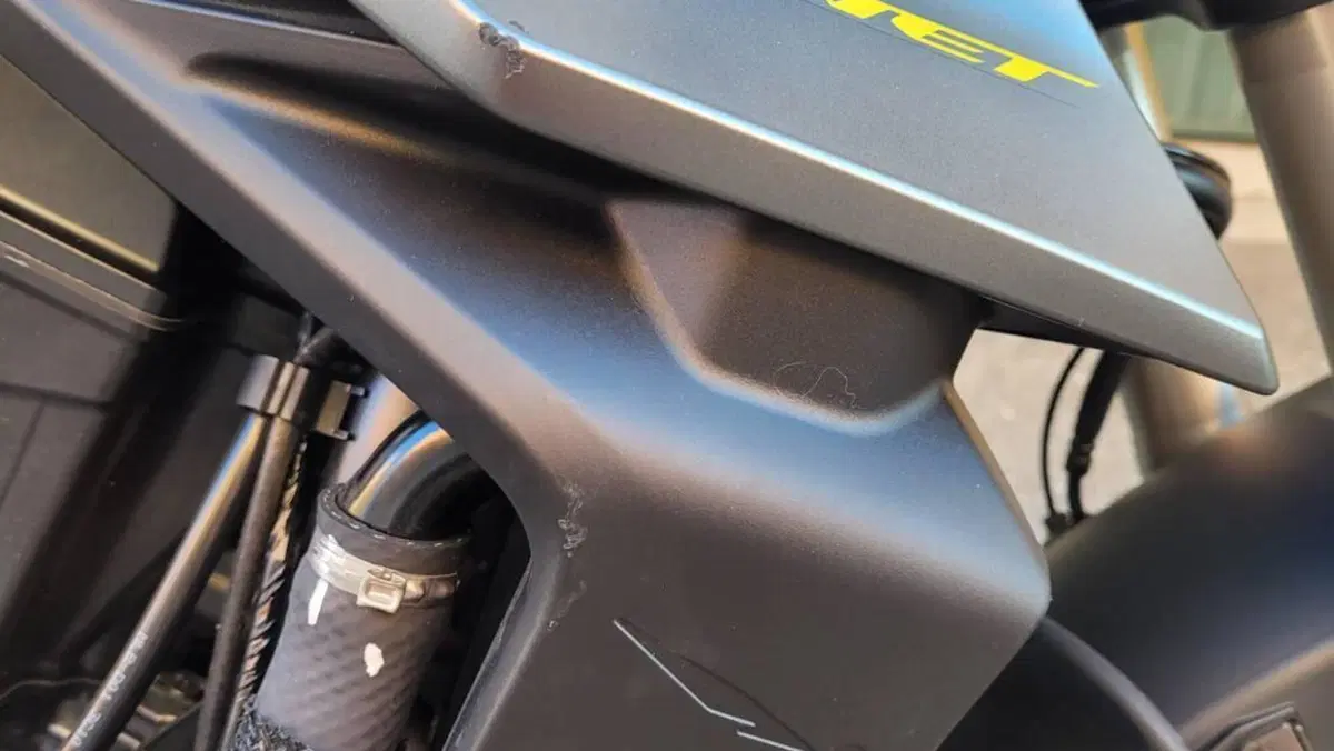 Honda CB 750 Hornet (2023 - 24)  (5)