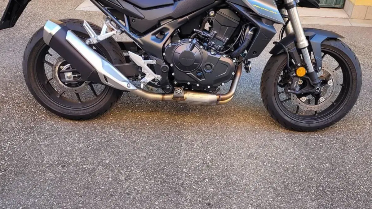 Honda CB 750 Hornet (2023 - 24)  (6)