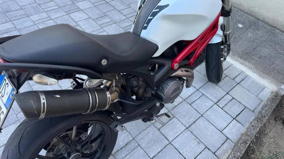 Ducati Monster 796 (2010 - 13)  (5)
