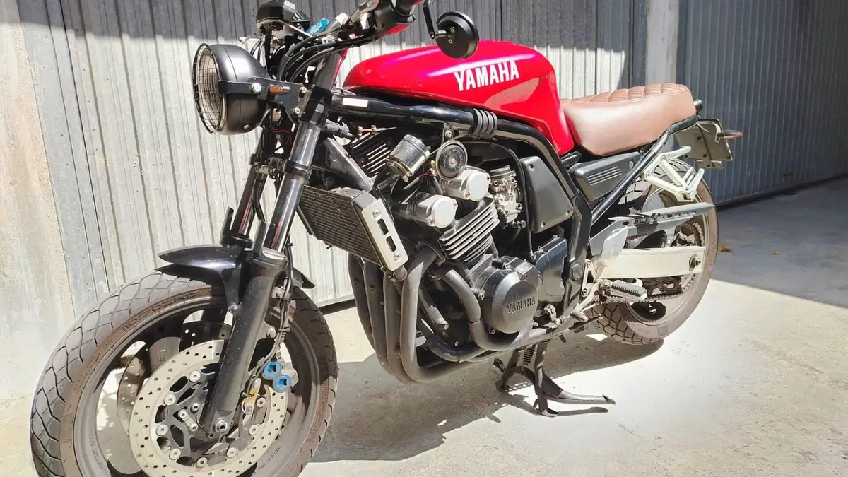 Yamaha FZS 600 Fazer (1998 - 01)  (8)