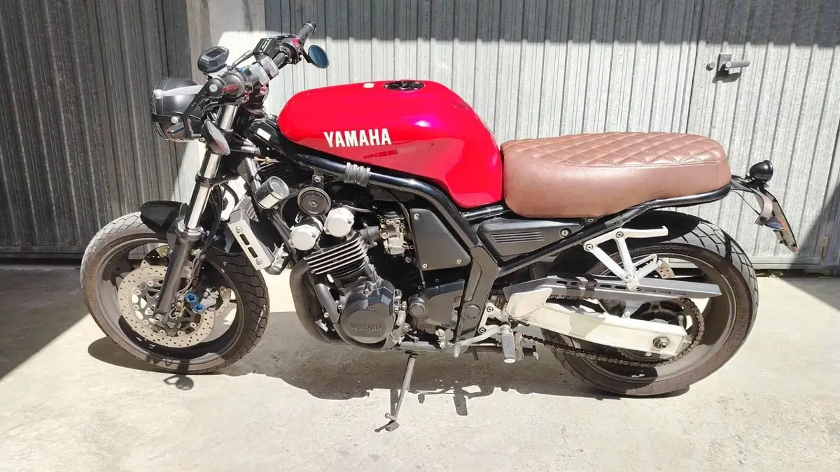 Yamaha FZS 600 Fazer (1998 - 01)  (4)