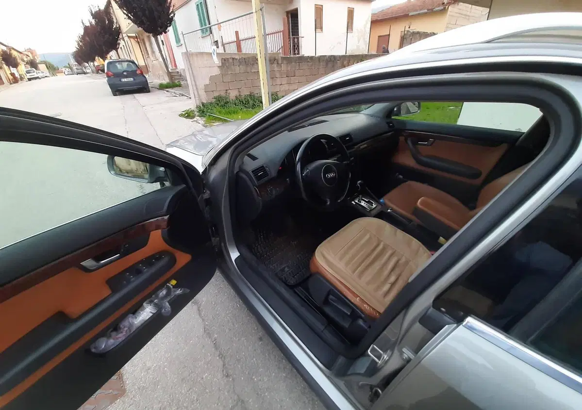 Audi A4 Avant 2.5 V6 TDI multitronic Top (10)