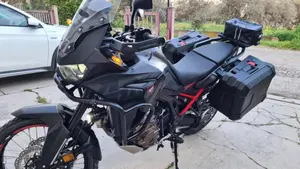 Honda Africa Twin CRF 1100L Urban (2022 - 23)  (9)