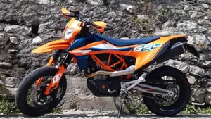 KTM 690 SMC R (2023 - 25)  (2)