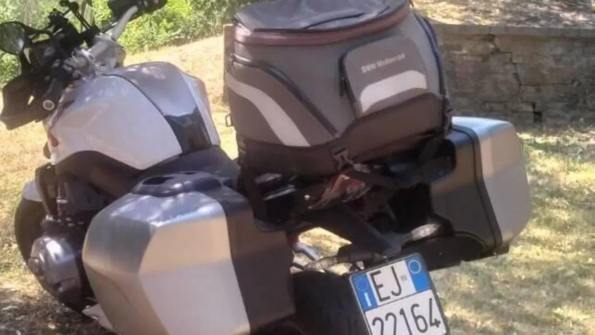 Bmw R 1200 R Black Edition (2017 - 18)  (2)