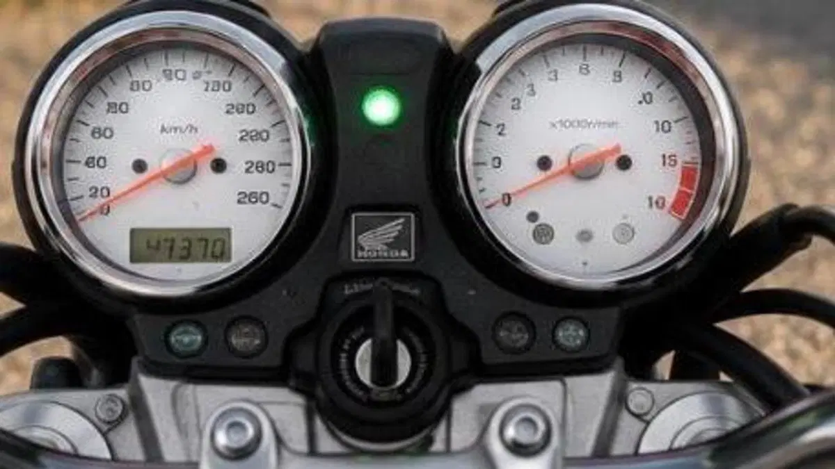 Honda Hornet 600 (2003 - 04)  (5)