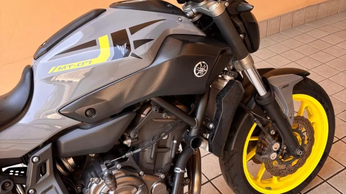 Yamaha MT-07 (2014 - 16)  (2)