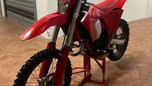 GASGAS EC 125 (2025)  (4)