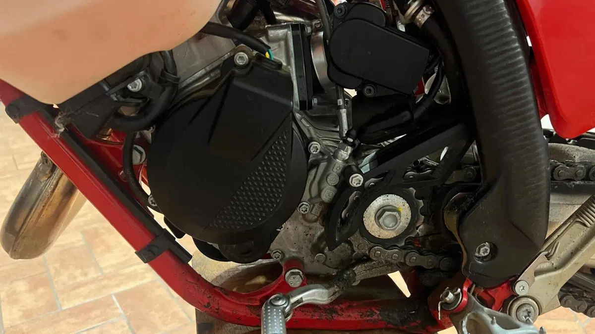GASGAS EC 125 (2025)  (5)
