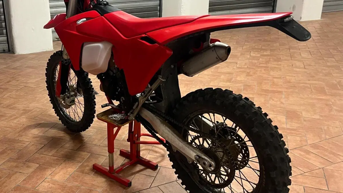 GASGAS EC 125 (2025)  (7)