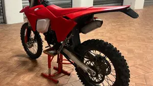GASGAS EC 125 (2025)  (7)