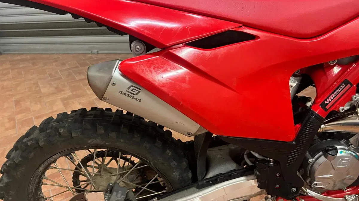 GASGAS EC 125 (2025)  (9)