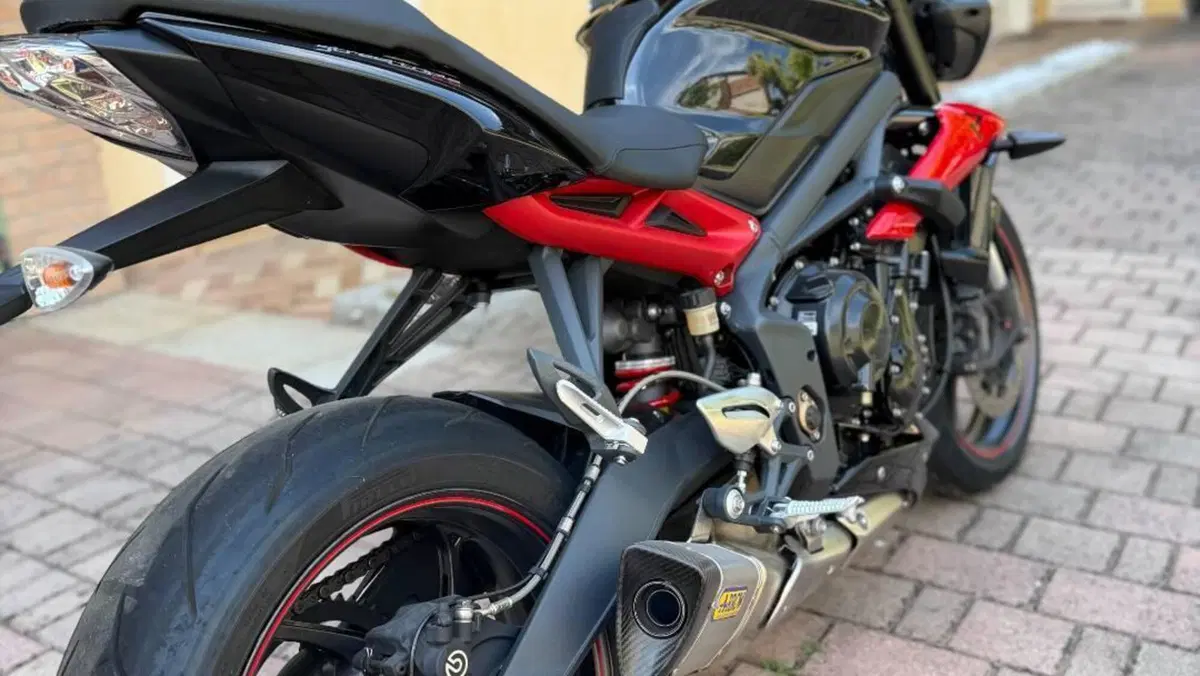 Triumph Street Triple R ABS (2013 - 17)  (4)