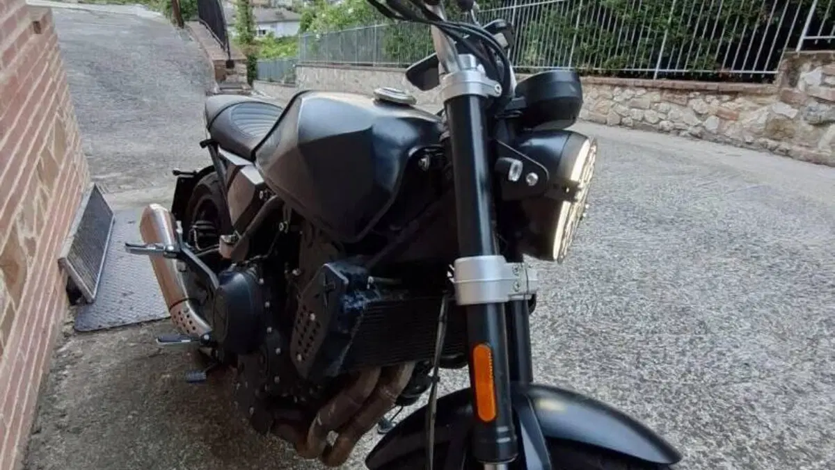 Brixton Motorcycles Crossfire 500 (2021 - 25)  (3)